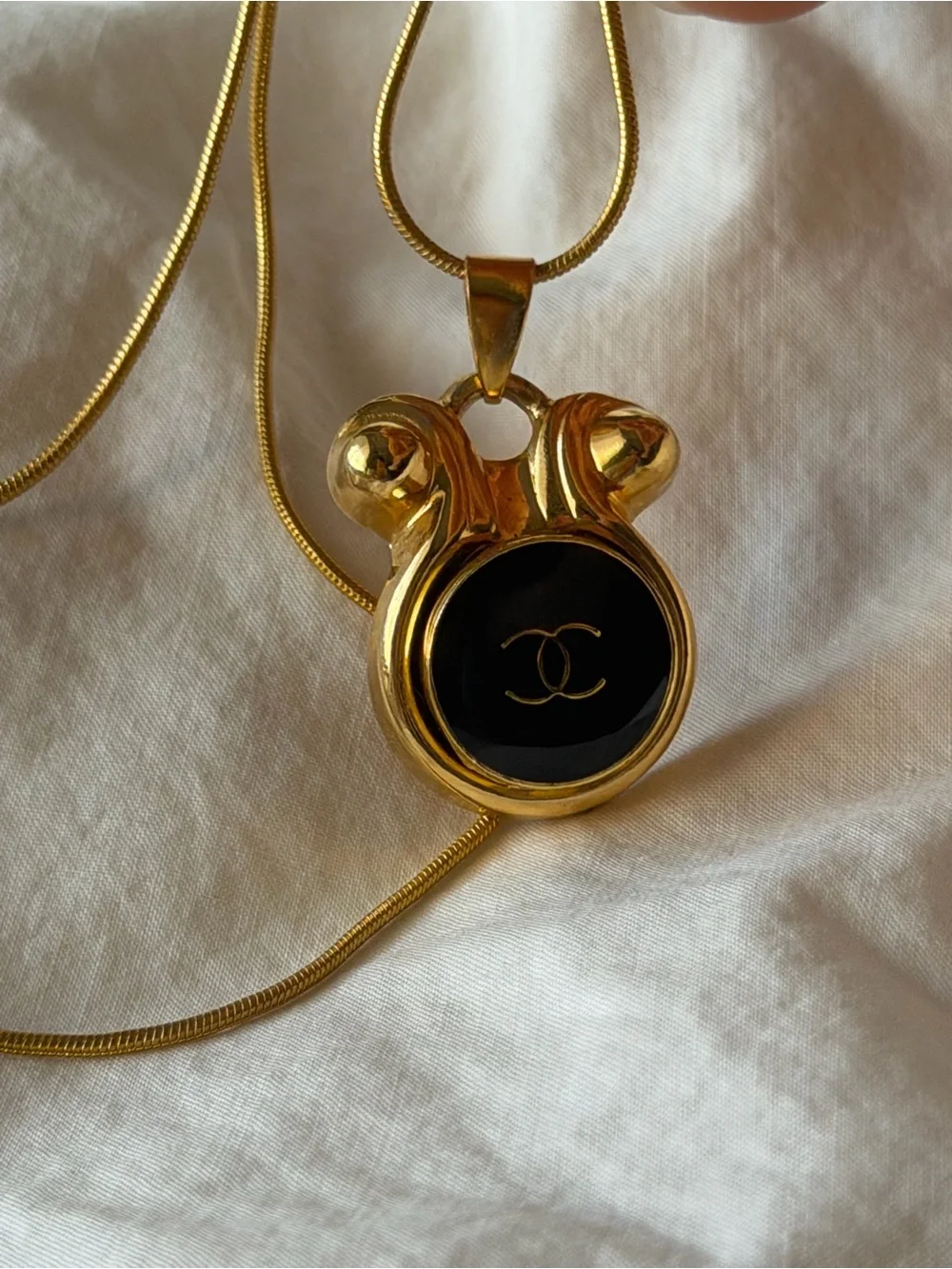 CHANEL authentic button